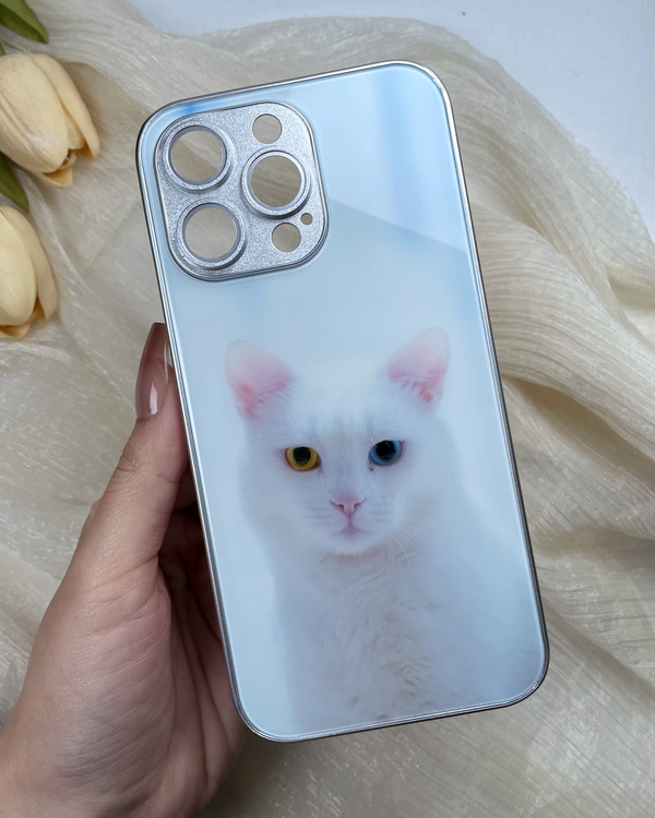 Unleash Your Cat’s Charisma on a Custom Phone Case