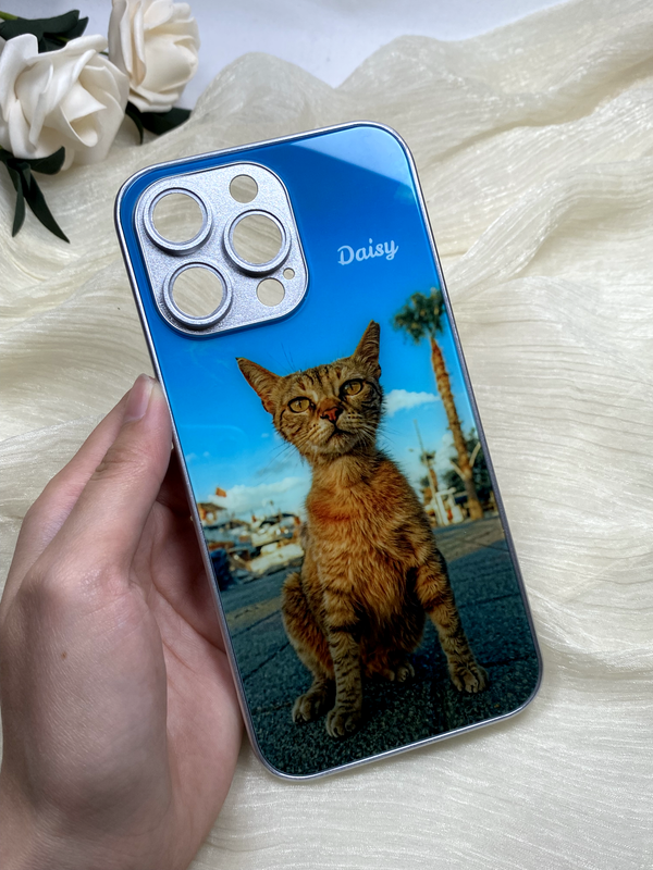 Customized Cat Lover Gift – A Phone Case with Their Fur Baby’s Picture