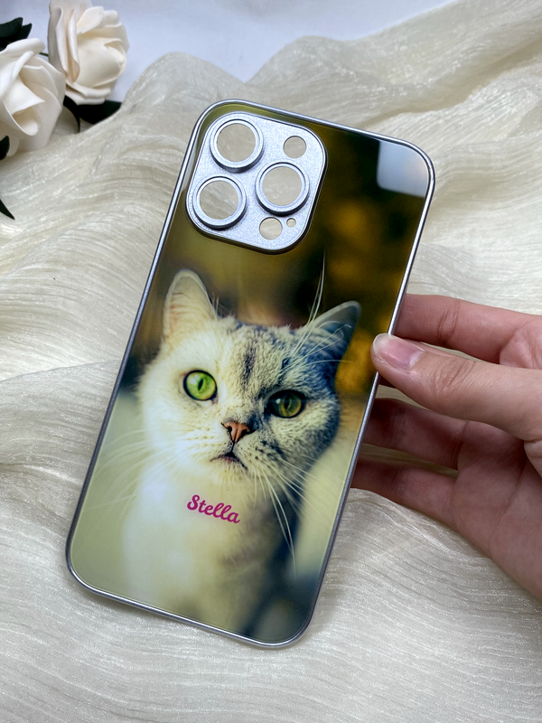 A Gift That’s Literally Their Cat – Custom Phone Cases!